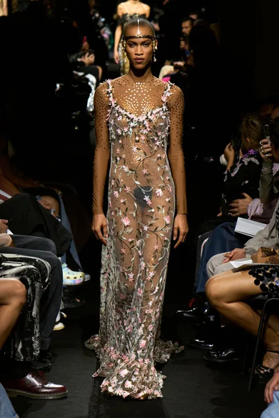 Look 13